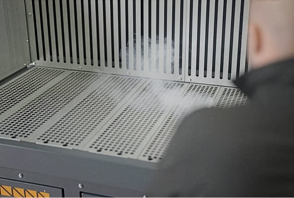 iXtract Enclosed Integrated Downdraught Bench 1